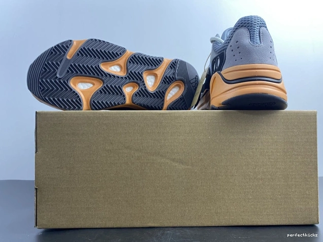 Yeezy GW0296 Adidas Boost 700 V2 Sun 0708